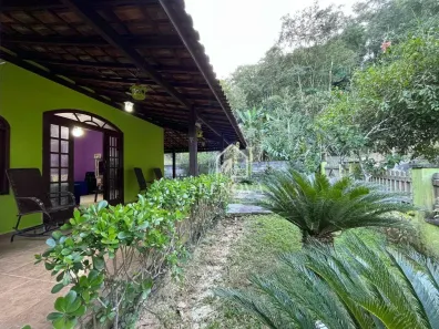 Casa de Condomínio com 3 Quartos à venda, 150m² no Caneca Fina, Guapimirim