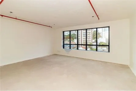 Sala Comercial à venda, 48m² no Independência, Porto Alegre