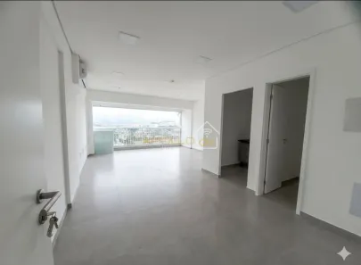Sala Comercial à venda, 49m² no Vila Mathias, Santos