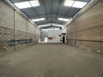 Galpão/Depósito/Armazém para alugar, 210m² no Morada Nova, Contagem