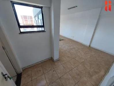 Sala Comercial à venda, 42m² no Jardim Vinte e Cinco de Agosto, Duque de Caxias