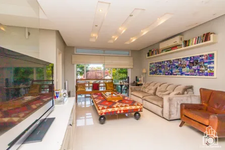 Casa com 3 Quartos à venda, 263m² no Jardim Lindóia, Porto Alegre