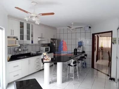 Casa com 3 Quartos à venda, 150m² no Campo Limpo, Americana