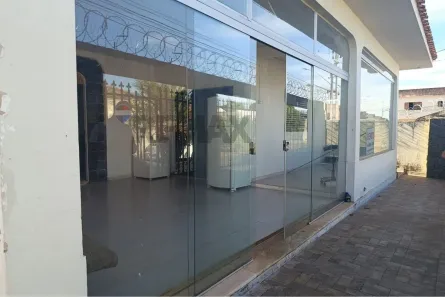 Casa com 3 Quartos à venda, 213m² no Centro, Araguari