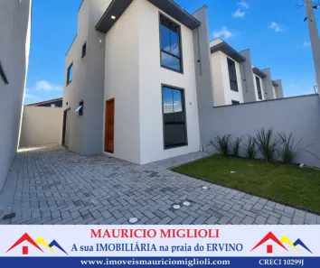 Sobrado com 2 Quartos à venda, 64m² no Praia do Ervino, São Francisco do Sul