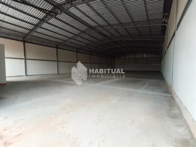 Galpão/Depósito/Armazém para alugar, 900m² no Laranjeiras, Uberlândia