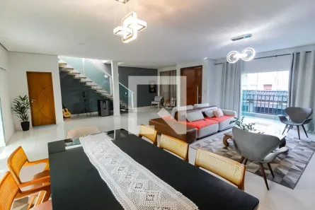 Casa com 3 Quartos à venda, 250m² no Jardim Mirna, Taboão da Serra