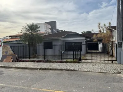 Casa com 3 Quartos à venda, 161m² no Glória, Joinville