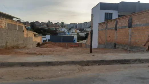 Lote/Terreno à venda, 360m² no Vale das Orquídeas, Contagem
