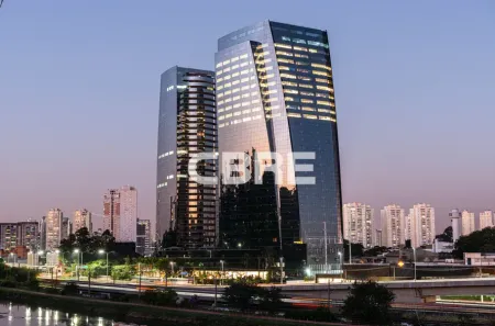 Sala Comercial para alugar, 126m² no Várzea de Baixo, São Paulo