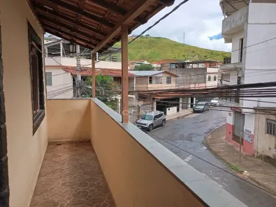 Prédio Residencial com 3 Quartos à venda, 39m² no Linhares, Juiz de Fora