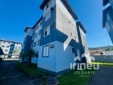 Apartamento com 2 Quartos para alugar, 51m² no Parque Guarani, Joinville