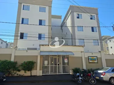 Apartamento com 3 Quartos para alugar, 80m² no Brasil, Uberlândia