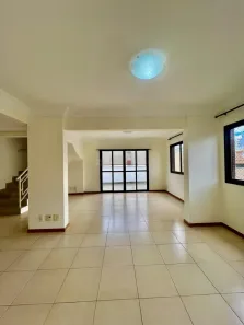 Apartamento com 4 Quartos para alugar, 235m² no Zona 01, Maringá
