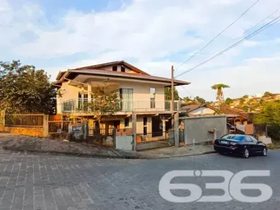 Sobrado com 4 Quartos à venda, 271m² no Jarivatuba, Joinville