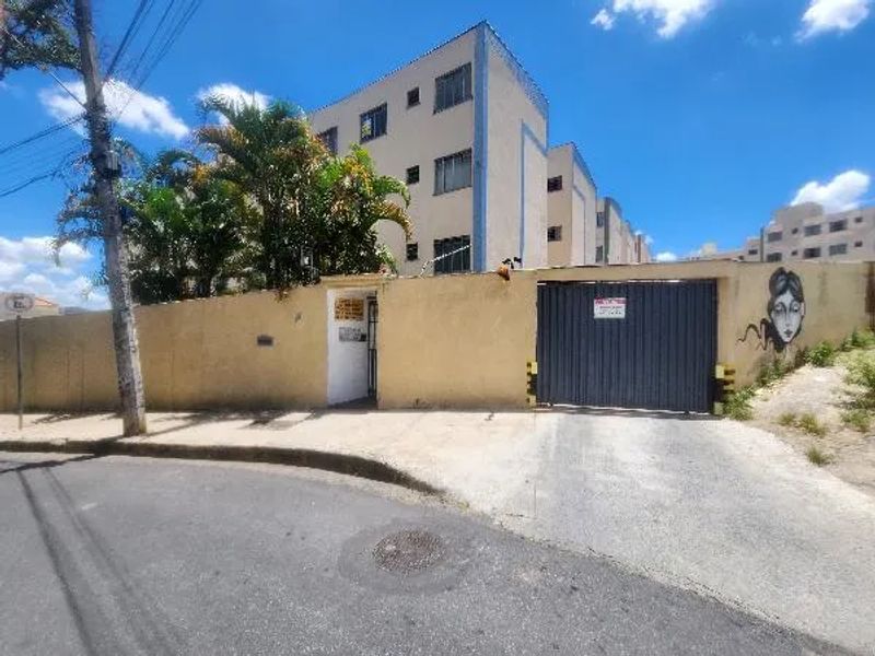 Casa com 2 quartos — Rio Branco, Belo Horizonte