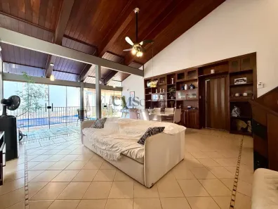Casa com 3 Quartos à venda, 206m² no Lago Parque, Londrina