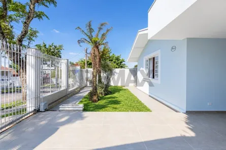 Casa com 3 Quartos à venda, 206m² no São Braz, Curitiba