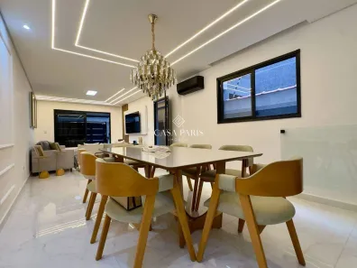 Sobrado com 4 Quartos à venda, 172m² no Guilhermina, Praia Grande