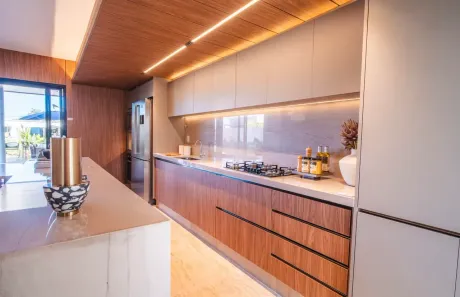 Casa de Condomínio com 4 Quartos à venda, 150m² no Jardins Berlim, Senador Canedo