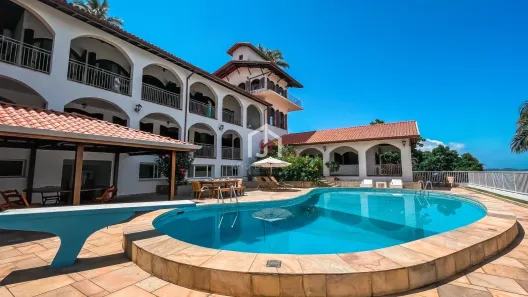 Sobrado com 11 Quartos à venda, 1350m² no Tenório, Ubatuba