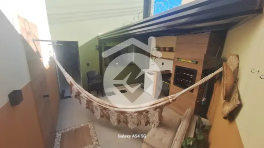 Sobrado com 2 Quartos para alugar, 94m² no Segismundo Pereira, Uberlândia