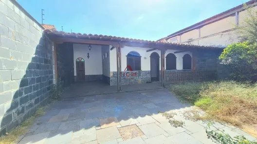 Casa com 3 Quartos para alugar, 215m² no Itapoã, Belo Horizonte