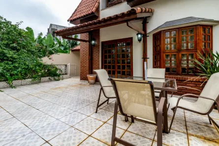 Sobrado com 4 Quartos à venda, 199m² no Jardim das Vertentes, São Paulo
