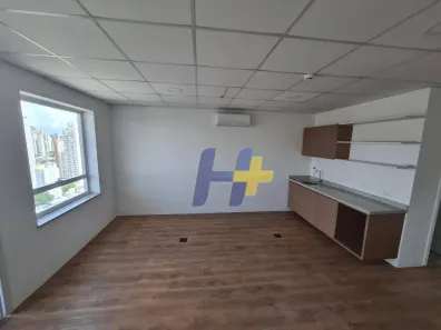 Sala Comercial à venda, 37m² no Vila Gertrudes, São Paulo