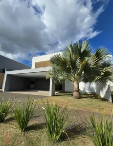 Sobrado com 3 Quartos à venda, 370m² no Setor Bougainville, Anápolis