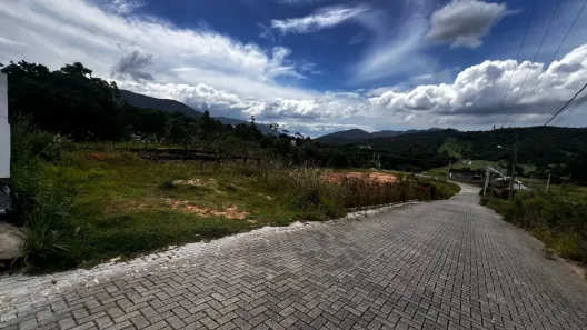 Lote/Terreno à venda, 1525m² no Forquilhas, São José
