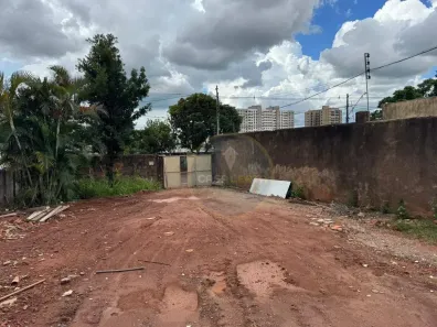 Lote/Terreno à venda, 479m² no São Benedito, Uberaba