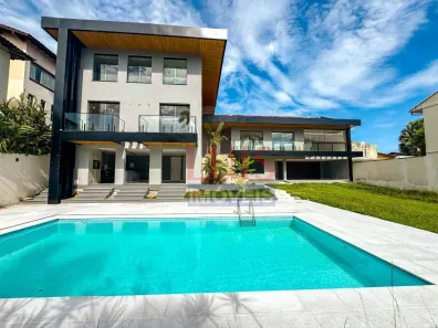 Casa de Condomínio com 4 Quartos à venda, 400m² no Piratininga, Niterói