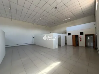 Ponto Comercial para alugar, 230m² no Aclimação, Uberlândia