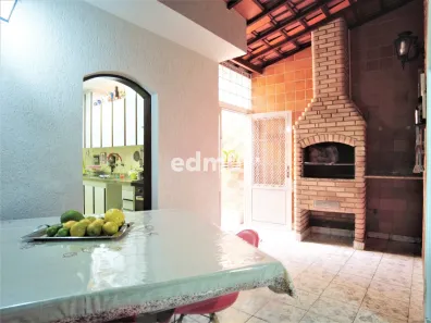 Sobrado com 3 Quartos à venda, 215m² no Parque Jaçatuba, Santo André