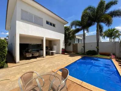 Casa de Condomínio com 3 Quartos à venda, 241m² no Jardim Botânico, Uberlândia