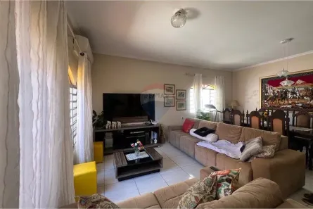 Casa com 3 Quartos à venda, 268m² no Centro, Registro