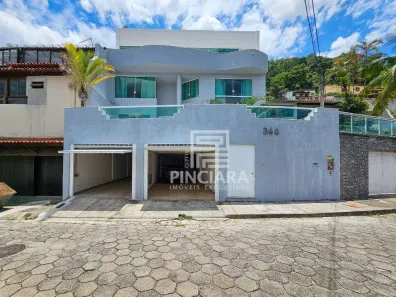 Casa com 3 Quartos para alugar, 600m² no São Francisco, Niterói