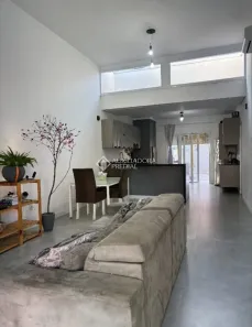 Casa com 2 Quartos à venda, 130m² no Guarujá, Porto Alegre