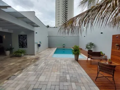 Casa com 4 Quartos à venda, 279m² no Parque Residencial Alcântara, Londrina