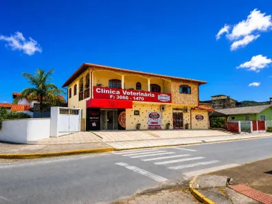 Sobrado com 4 Quartos à venda, 412m² no Rio Caveiras, Biguaçu