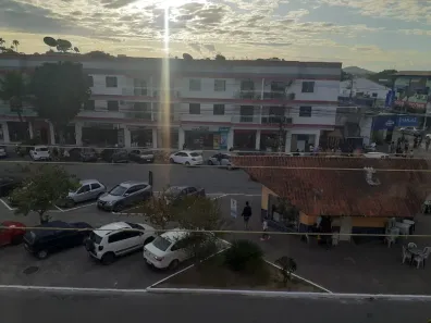 Sala Comercial para alugar, 350m² no Centro, Araruama