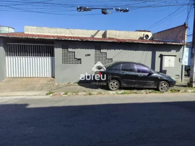 Casa com 4 Quartos à venda, 152m² no Candelária, Natal
