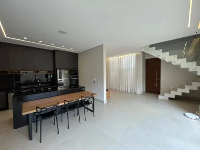 Casa com 3 Quartos à venda, 200m² no Centro, Franca