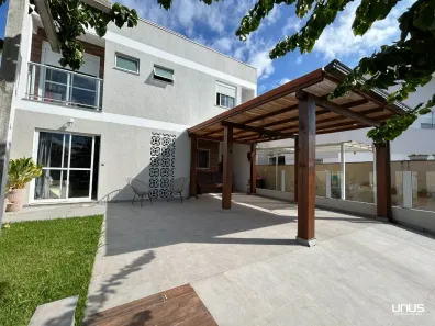 Casa com 3 Quartos à venda, 105m² no Campeche, Florianópolis