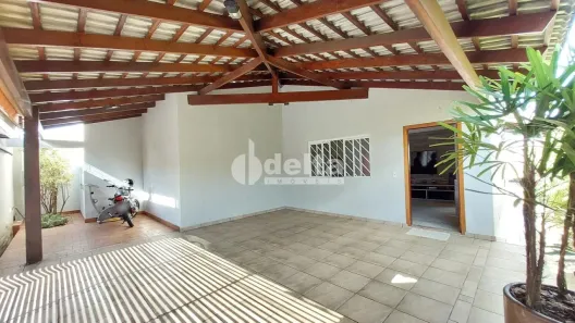 Casa com 3 Quartos à venda, 200m² no Vigilato Pereira, Uberlândia