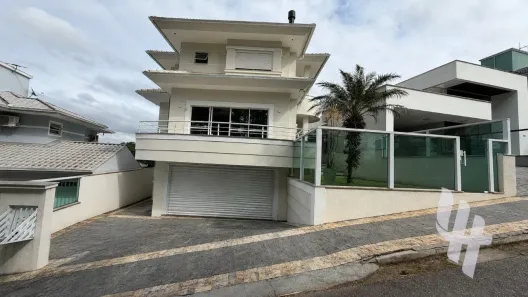 Casa com 4 Quartos para alugar, 232m² no Pedra Branca, Palhoça