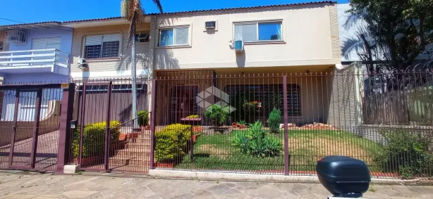 Casa com 3 Quartos à venda, 375m² no Jardim Lindóia, Porto Alegre