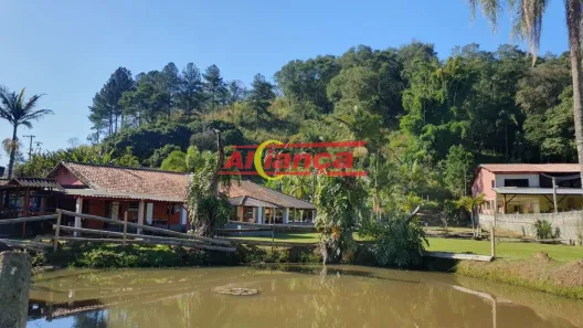 Fazenda/Sítio com 6 Quartos à venda, 350m² no Canjicas, Arujá