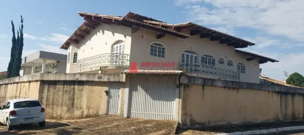 Sobrado com 5 Quartos à venda, 700m² no Taguatinga Sul, Brasília